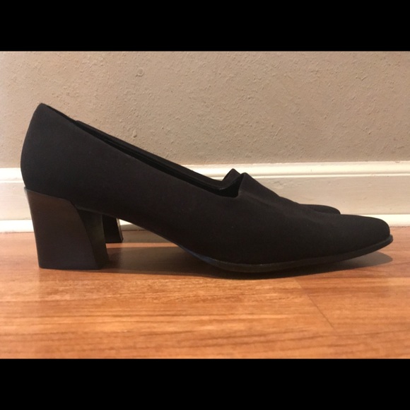 Liz Claiborne Microfiber Black Heels 